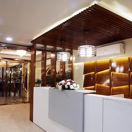 Awadh Inn Noida Extérieur photo