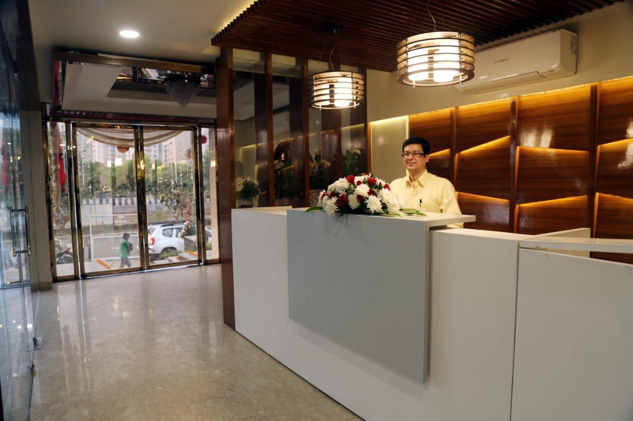 Awadh Inn Noida Extérieur photo